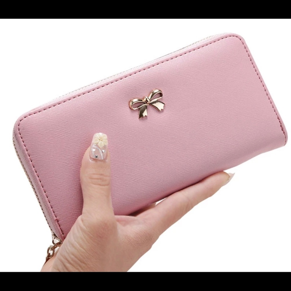 Clutch wallet
